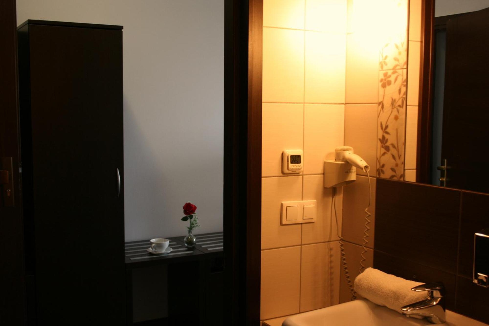Hotel Junior 2