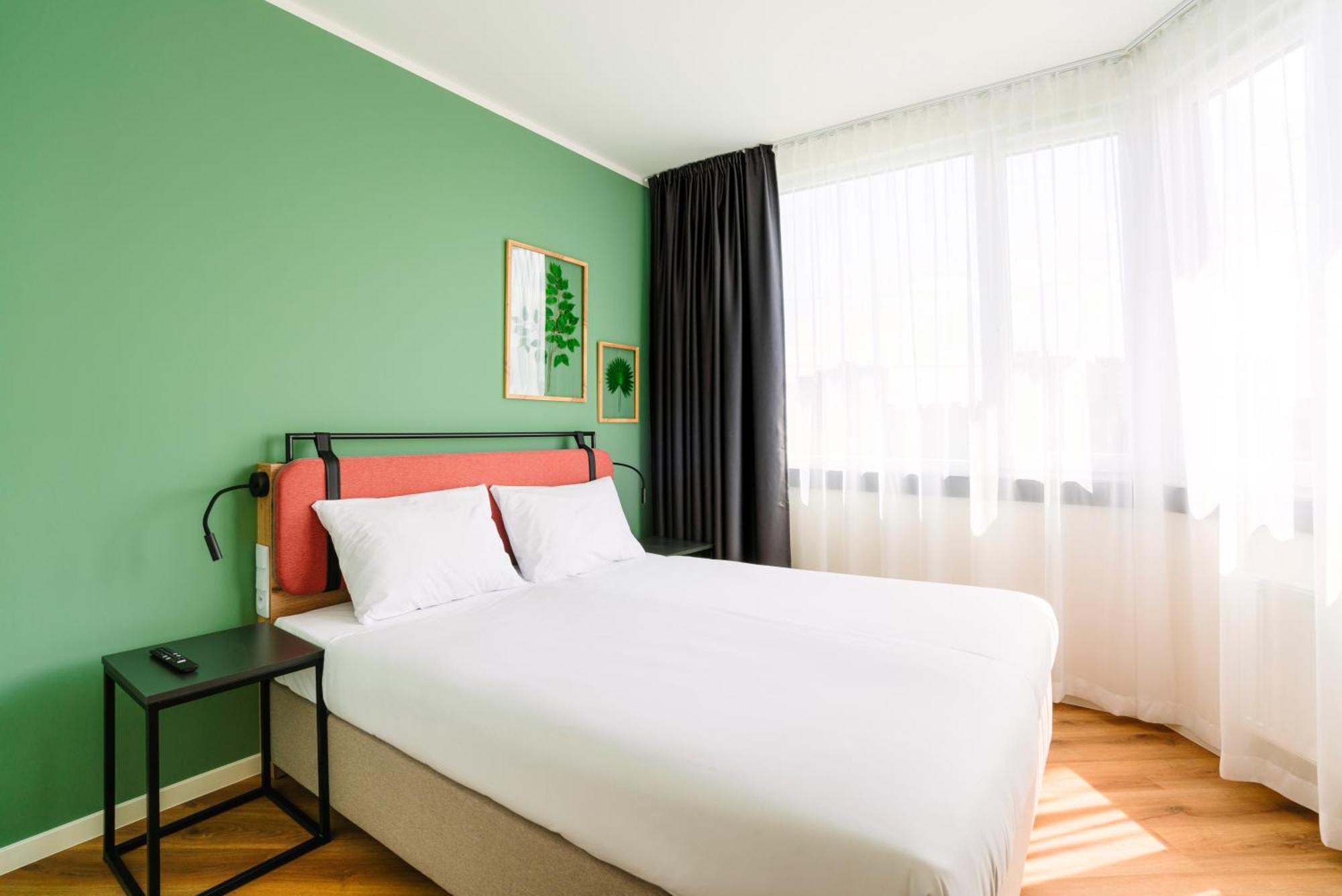 Hotel Campanile South