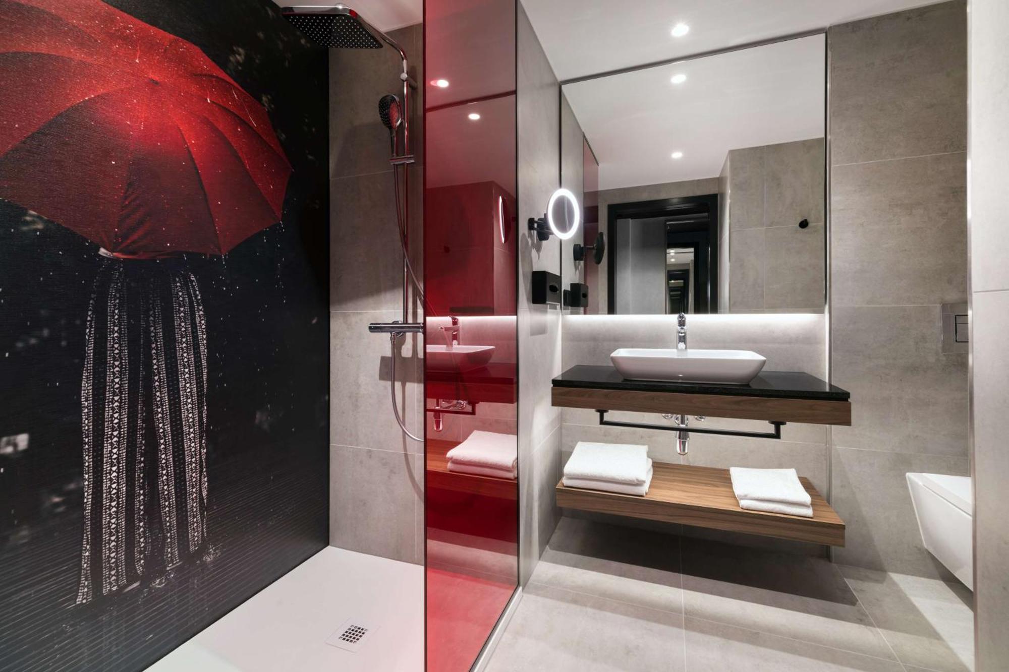 Hotel Radisson Red & Radisson Red Apartments,