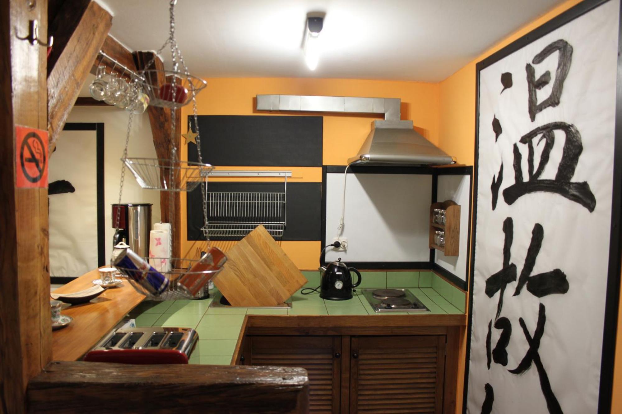 Privoffice4u Samurai - Old Town, Main Square, Main Station Apartment *