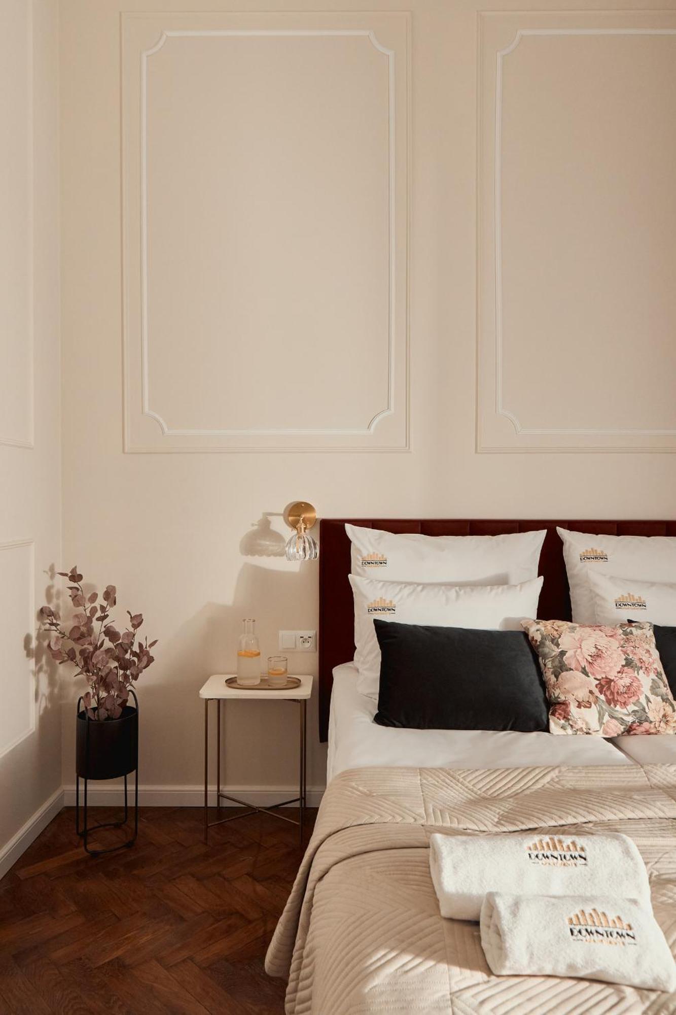 Old Town Charm & Chic By Downtown