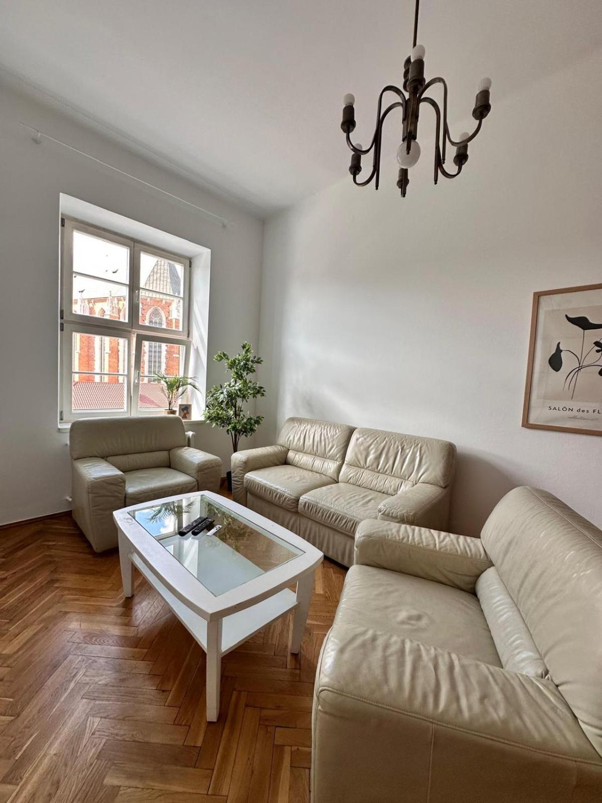 Small Market Square - Old Town Apartment *