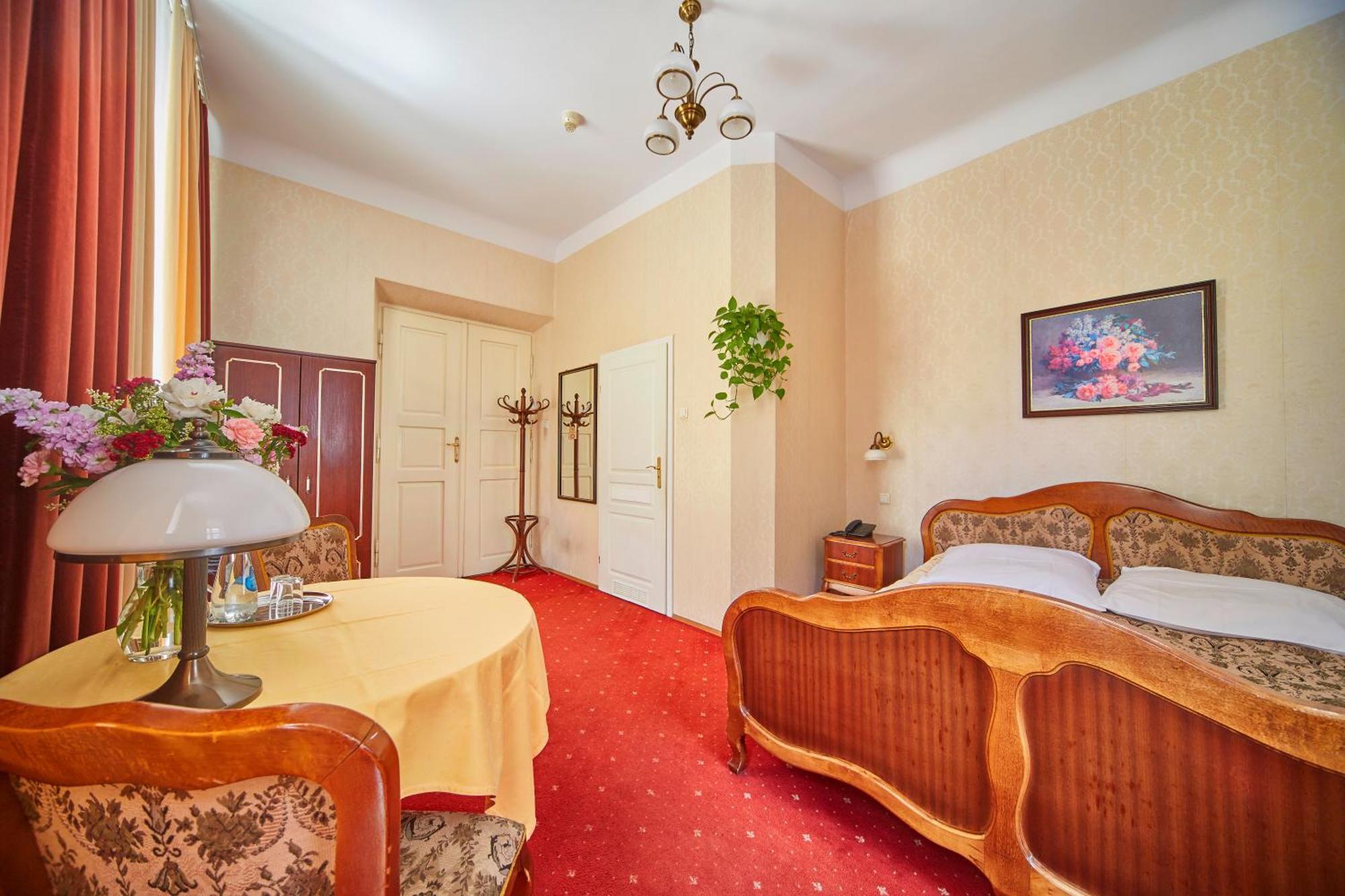 Pollera 3* Krakow