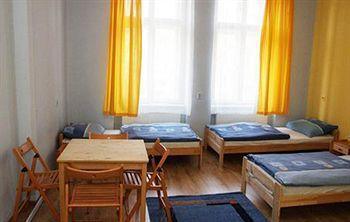 Old Town Luxe Retreat - King Bed - Steps To Main Square Krakow