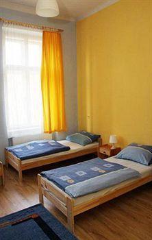 Old Town Luxe Retreat - King Bed - Steps To Main Square Krakow
