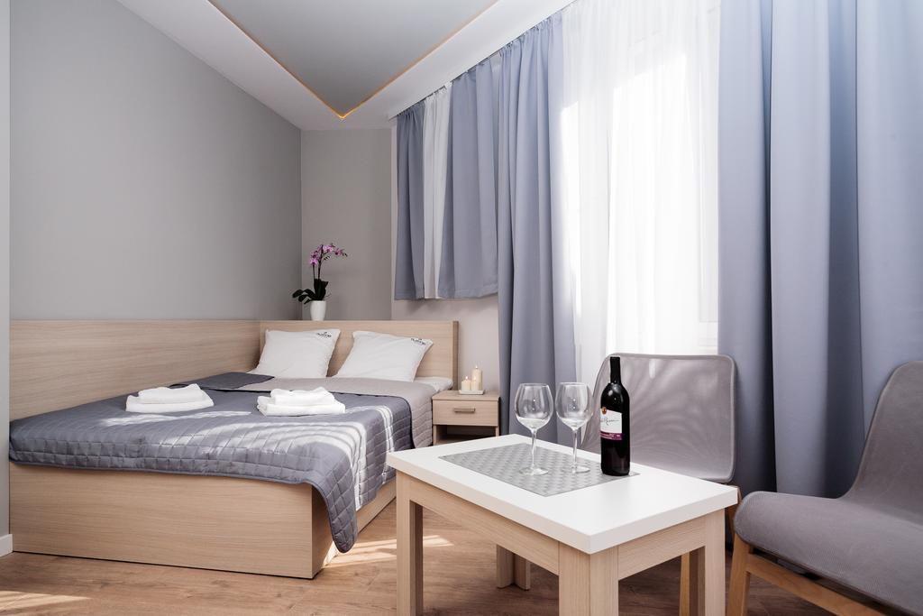 Platinia - Komfortowe Stare Aparthotel 3*