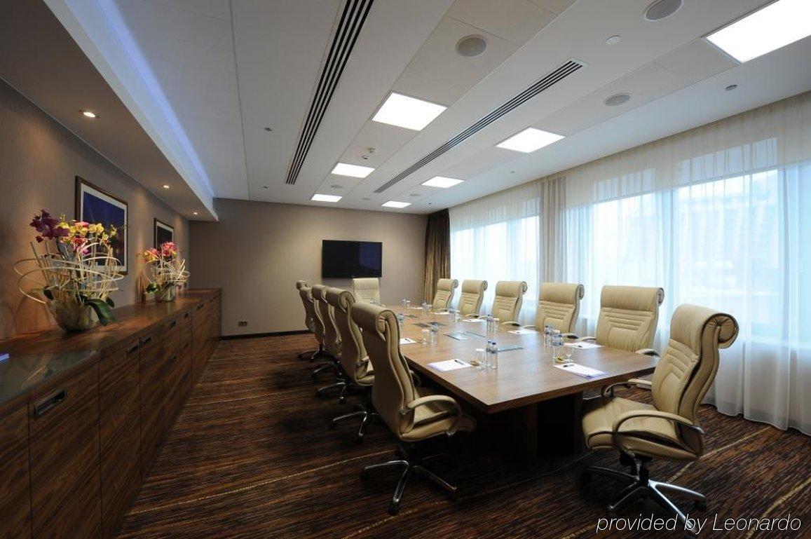 Hilton Garden Hotel 4*