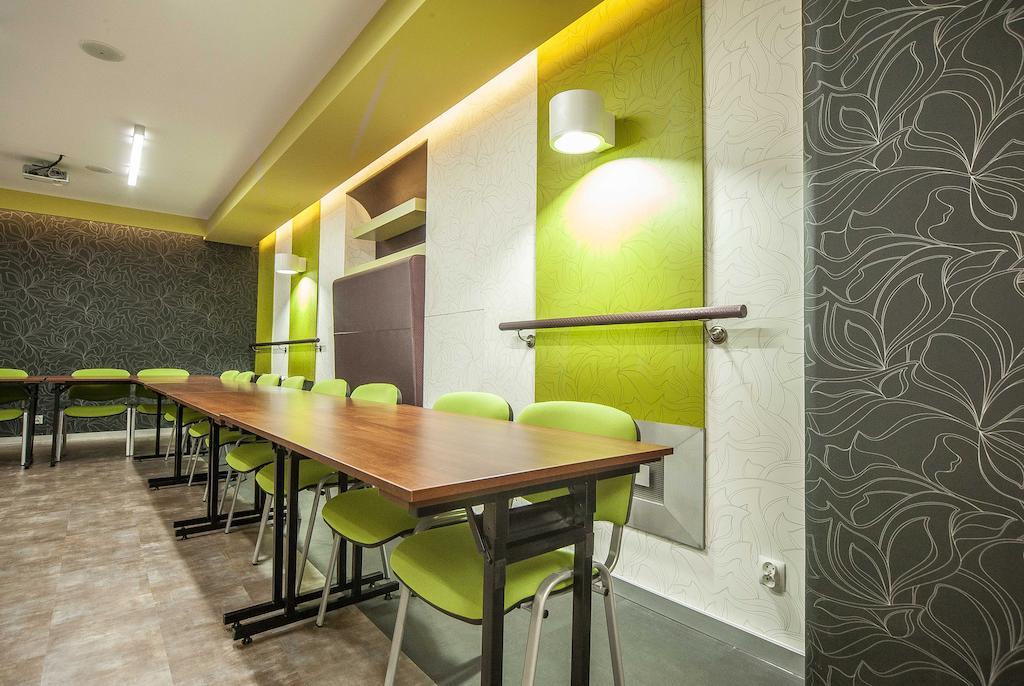 Hotel Western Old Town 3*