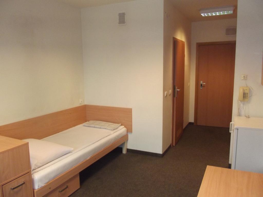 Hostel Ds Za Kolumnami