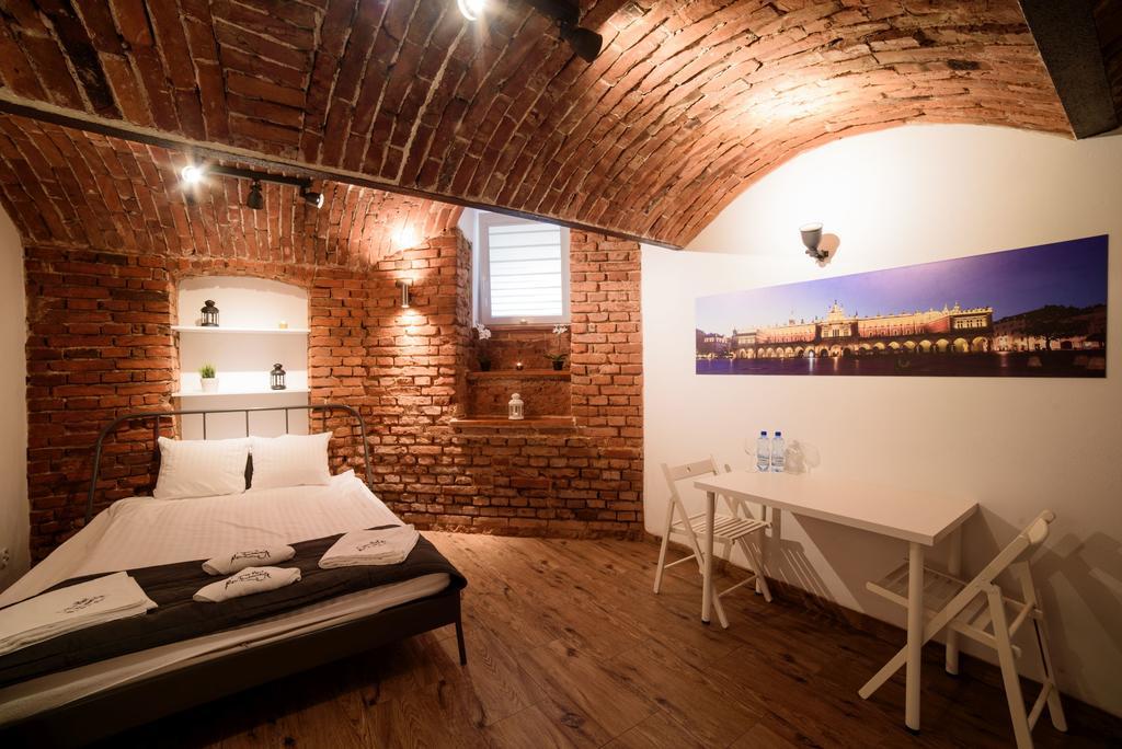 Hotel apartamentowy Cracow Rent - Spacious For 2-7 People In Quiet Area - Kolberga Street Nr 3 - 10 Min To Main Square By Foot *