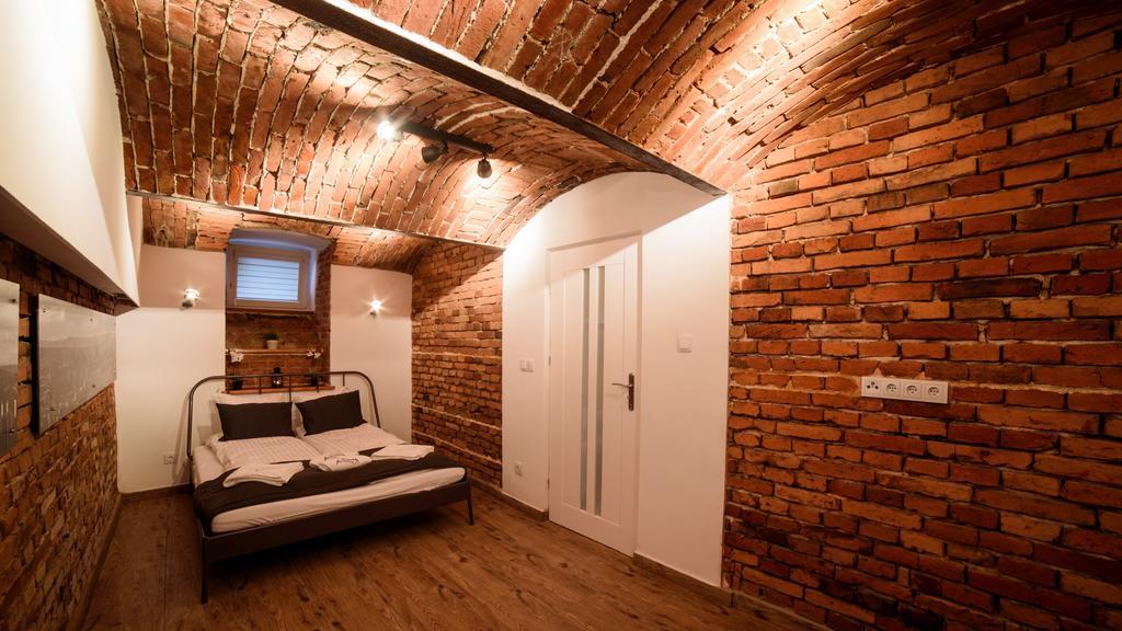 Cracow Rent - Spacious For 2-7 People In Quiet Area - Kolberga Street Nr 3 - 10 Min To Main Square By Foot Kraków