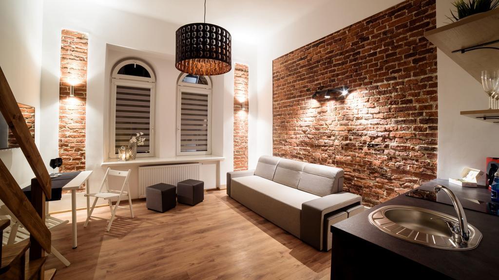 Hotel apartamentowy Cracow Rent - Spacious For 2-7 People In Quiet Area - Kolberga Street Nr 3 - 10 Min To Main Square By Foot Kraków
