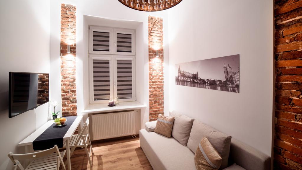 Hotel apartamentowy Cracow Rent - Spacious For 2-7 People In Quiet Area - Kolberga Street Nr 3 - 10 Min To Main Square By Foot