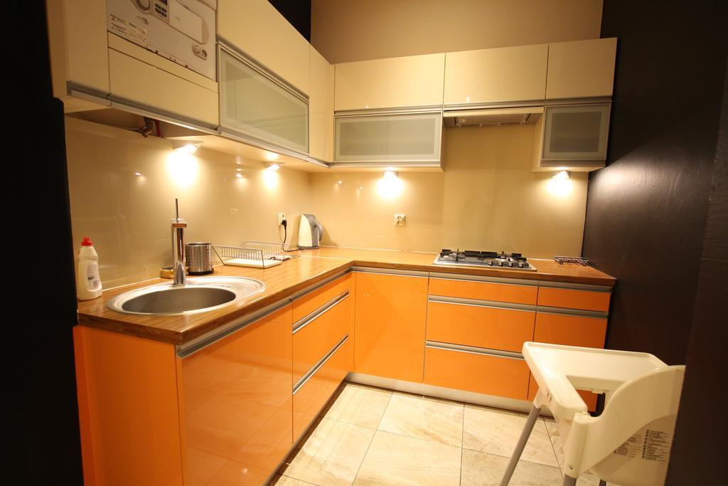 Apartament Rainbow 1 *