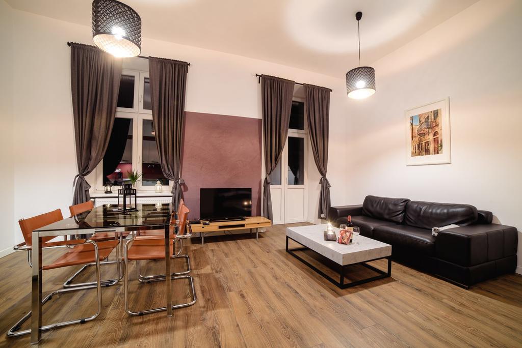 Cracow Rent - Spacious For 2-7 People In Quiet Area - Kolberga Street Nr 3 - 10 Min To Main Square By Foot * Kraków