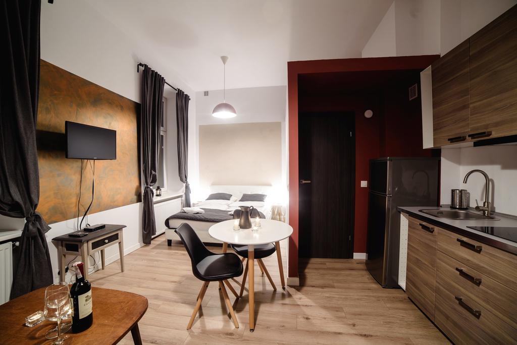 Hotel apartamentowy Cracow Rent - Spacious For 2-7 People In Quiet Area - Kolberga Street Nr 3 - 10 Min To Main Square By Foot