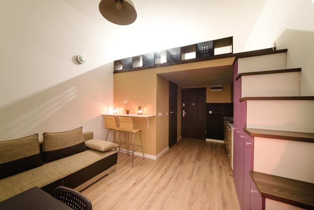 Cracow Rent - Spacious For 2-7 People In Quiet Area - Kolberga Street Nr 3 - 10 Min To Main Square By Foot *