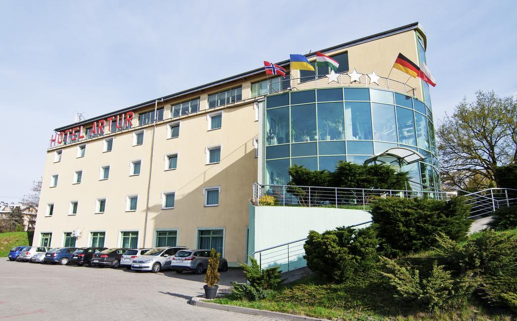 Hotel Artur 3*