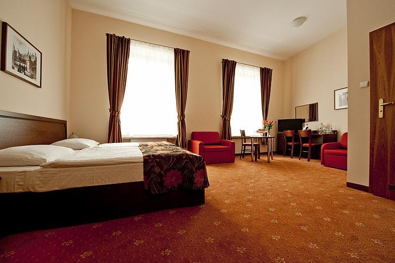 Western Old Town 3*