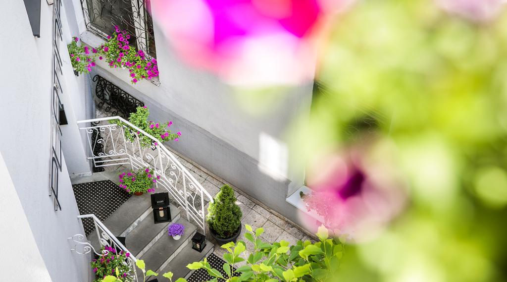 Platinia - Komfortowe Stare Aparthotel 3*