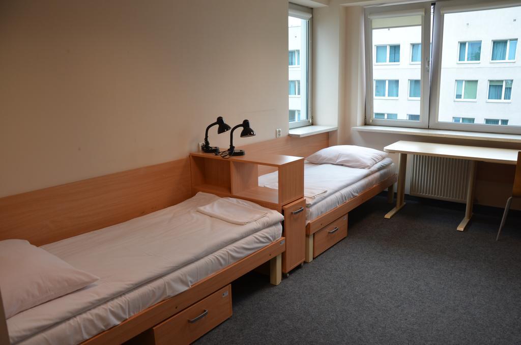 Ds Za Kolumnami * Krakow