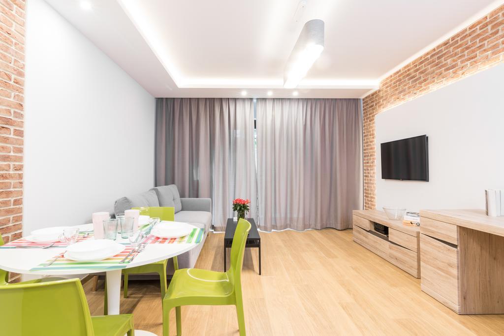 Apartment Cityheaven With Parking And Ac Krakau