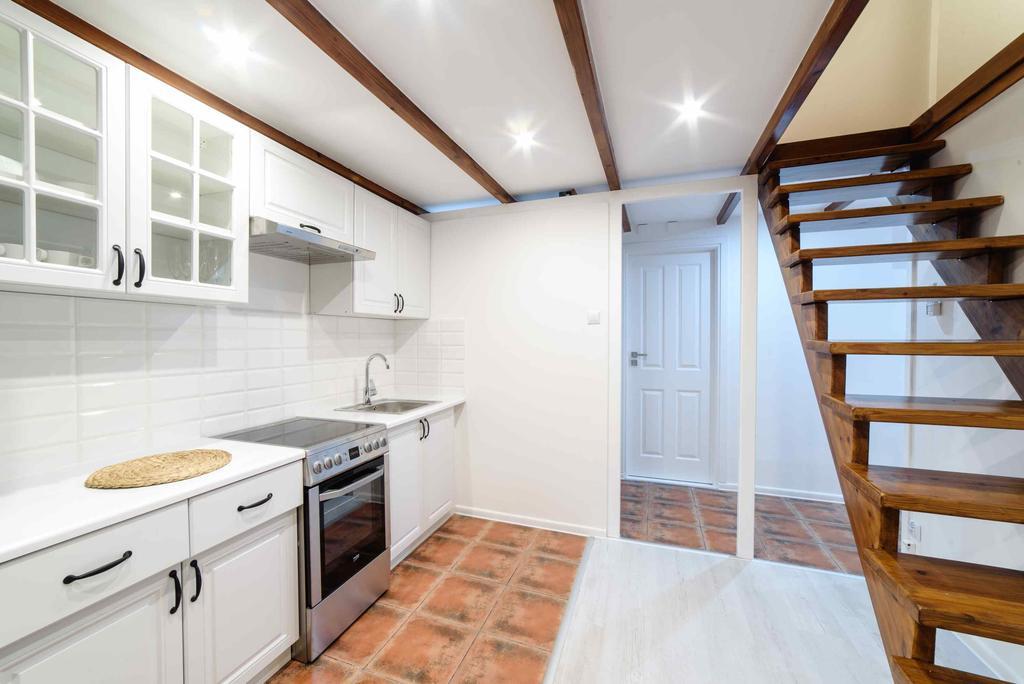 Cracow Rent - Spacious For 2-7 People In Quiet Area - Kolberga Street Nr 3 - 10 Min To Main Square By Foot