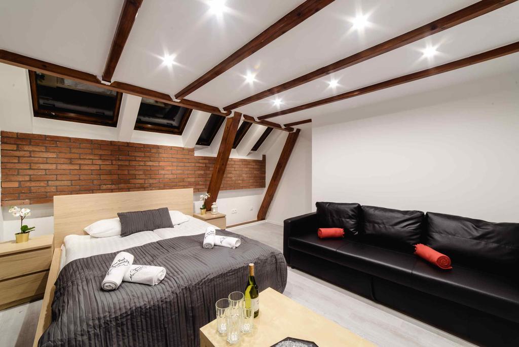 Cracow Rent - Spacious For 2-7 People In Quiet Area - Kolberga Street Nr 3 - 10 Min To Main Square By Foot Hotel apartamentowy Kraków