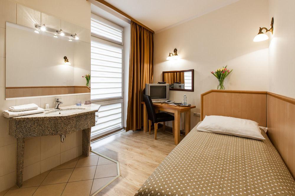Antica 3*