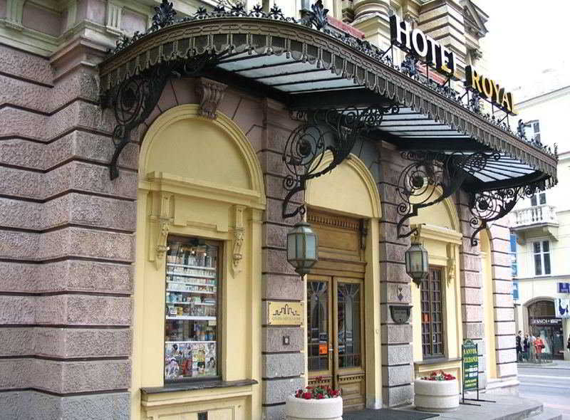Royal Hotel