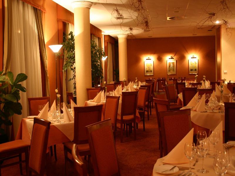 Sympozjum & Spa Hotel 4*