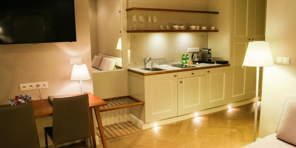 Aparthotel Bracka 6 4*