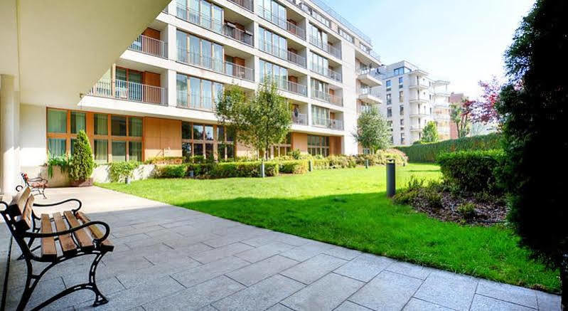 Angel Plaza Apartment *