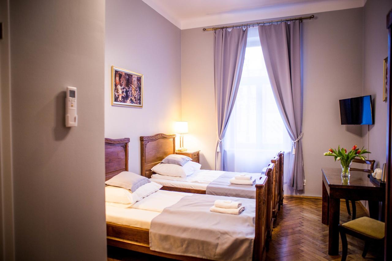 Aparthotel Maria 2*