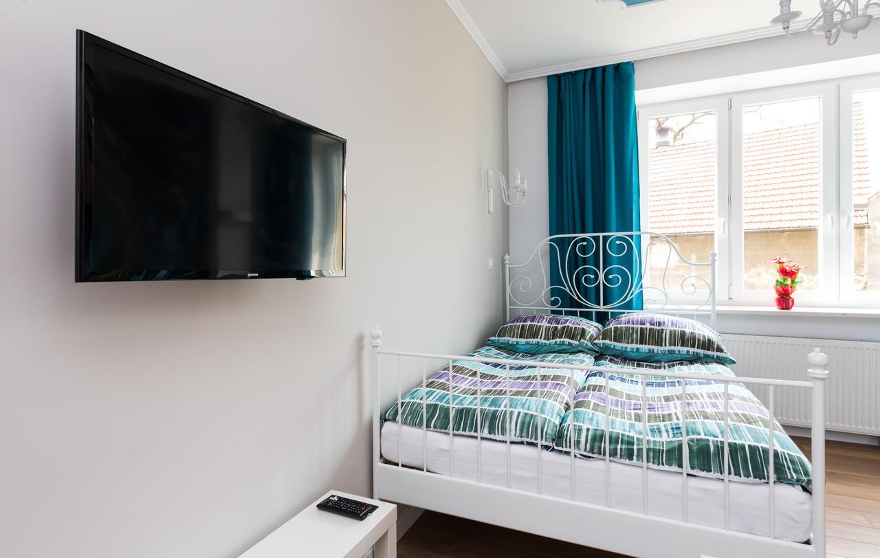 Cracow Rent - Spacious For 2-7 People In Quiet Area - Kolberga Street Nr 3 - 10 Min To Main Square By Foot * Kraków