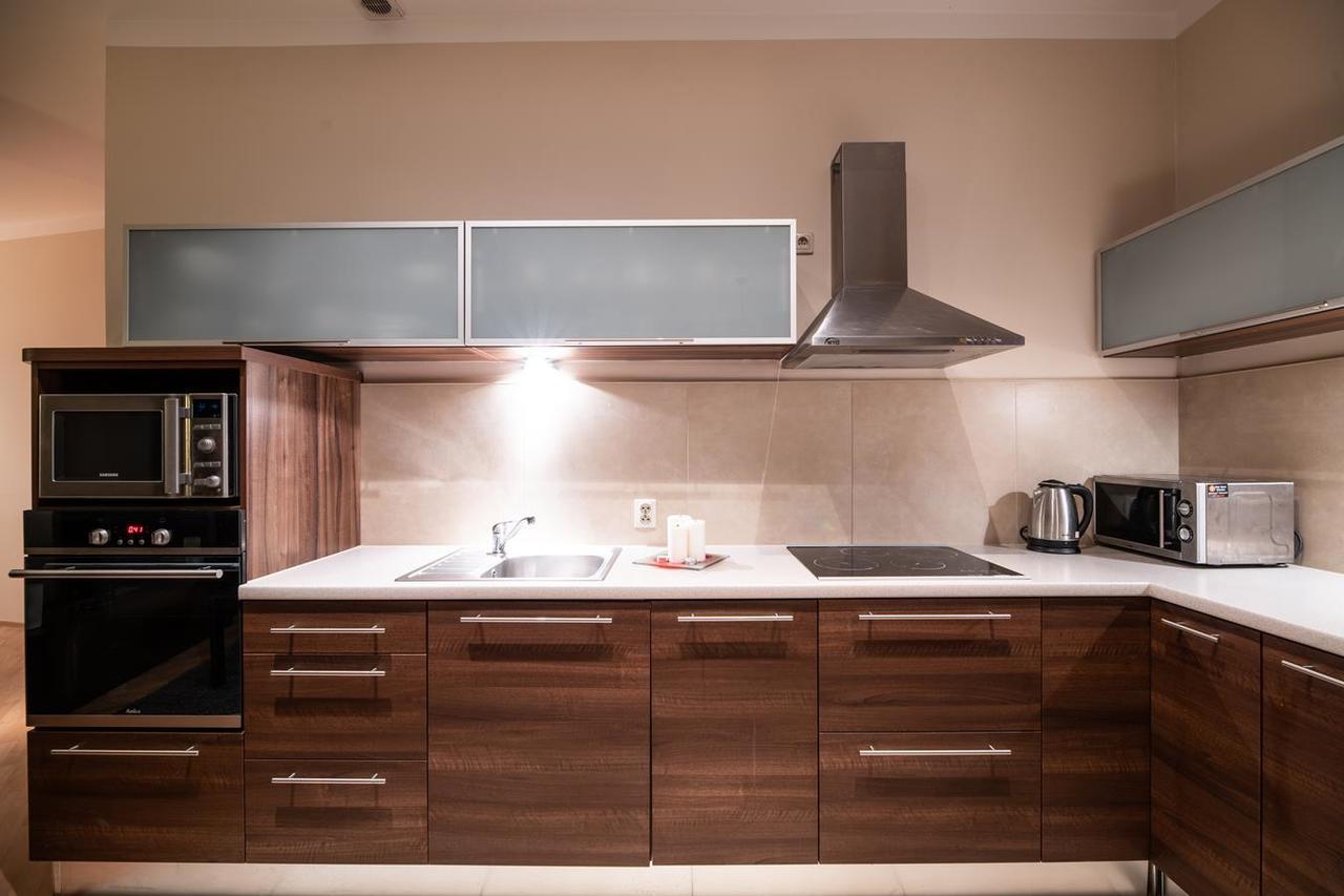 Hotel apartamentowy Cracow Rent - Spacious For 2-7 People In Quiet Area - Kolberga Street Nr 3 - 10 Min To Main Square By Foot *
