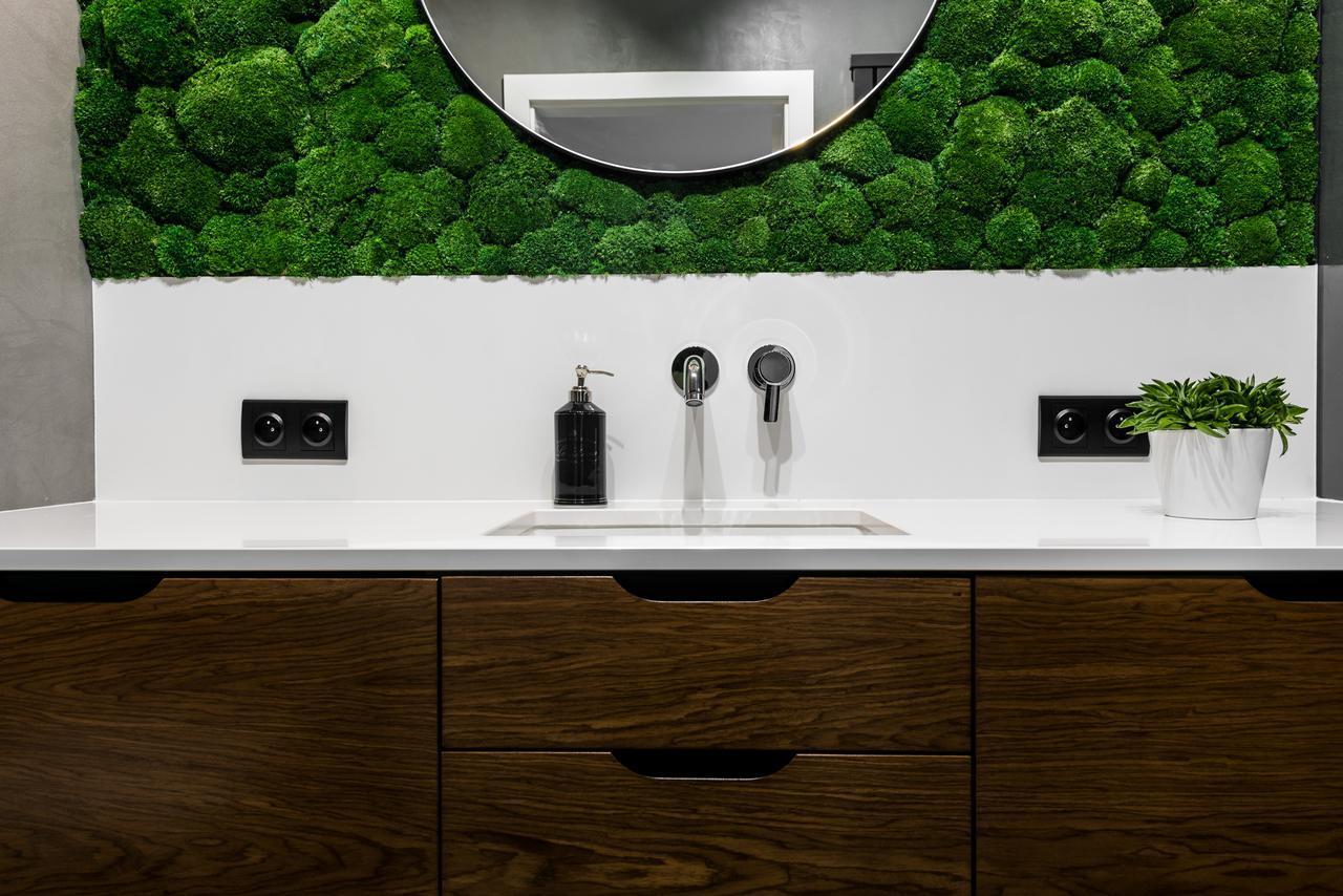 Moss Apartment *