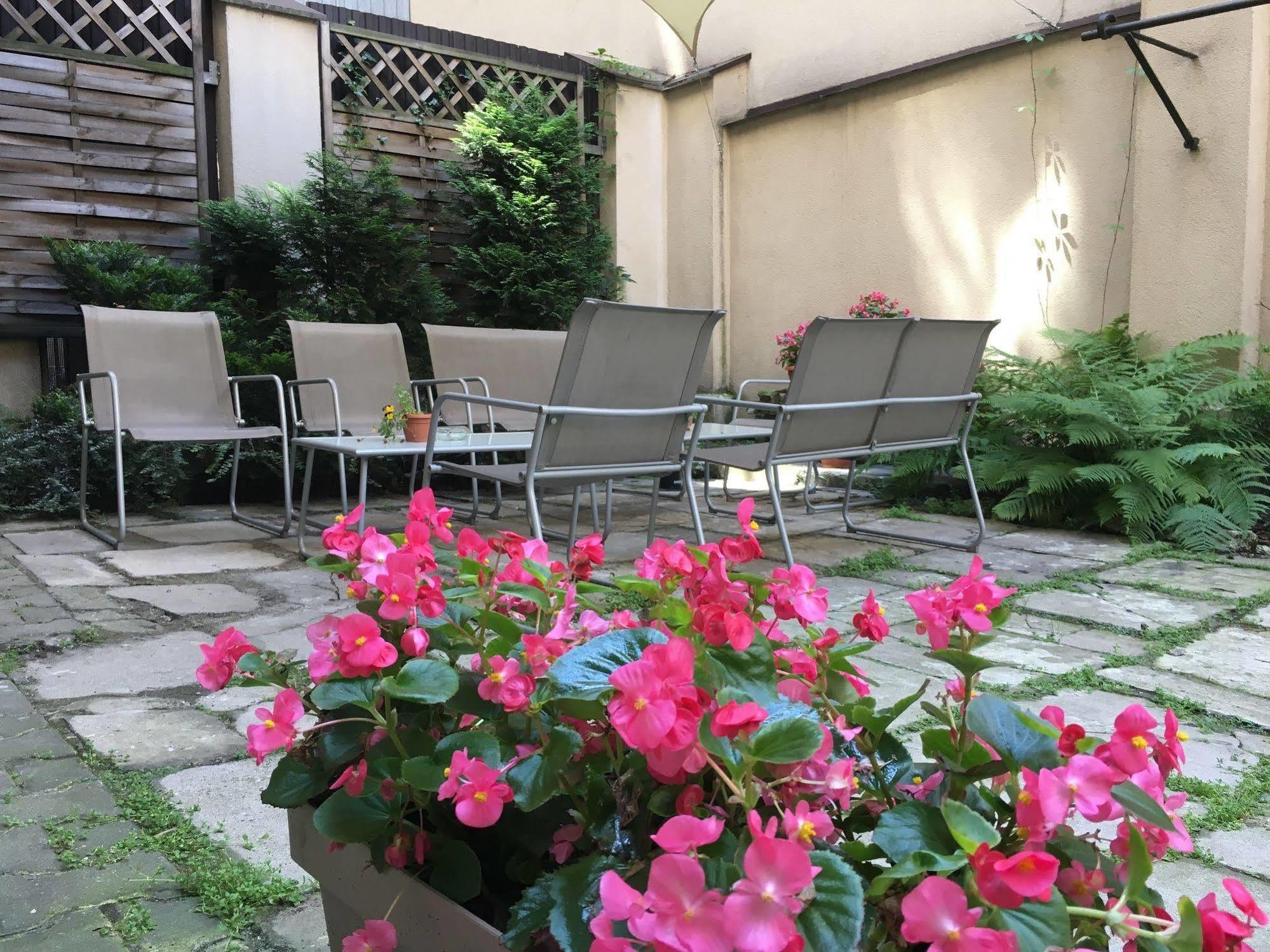 Aparthotel Maria 2*