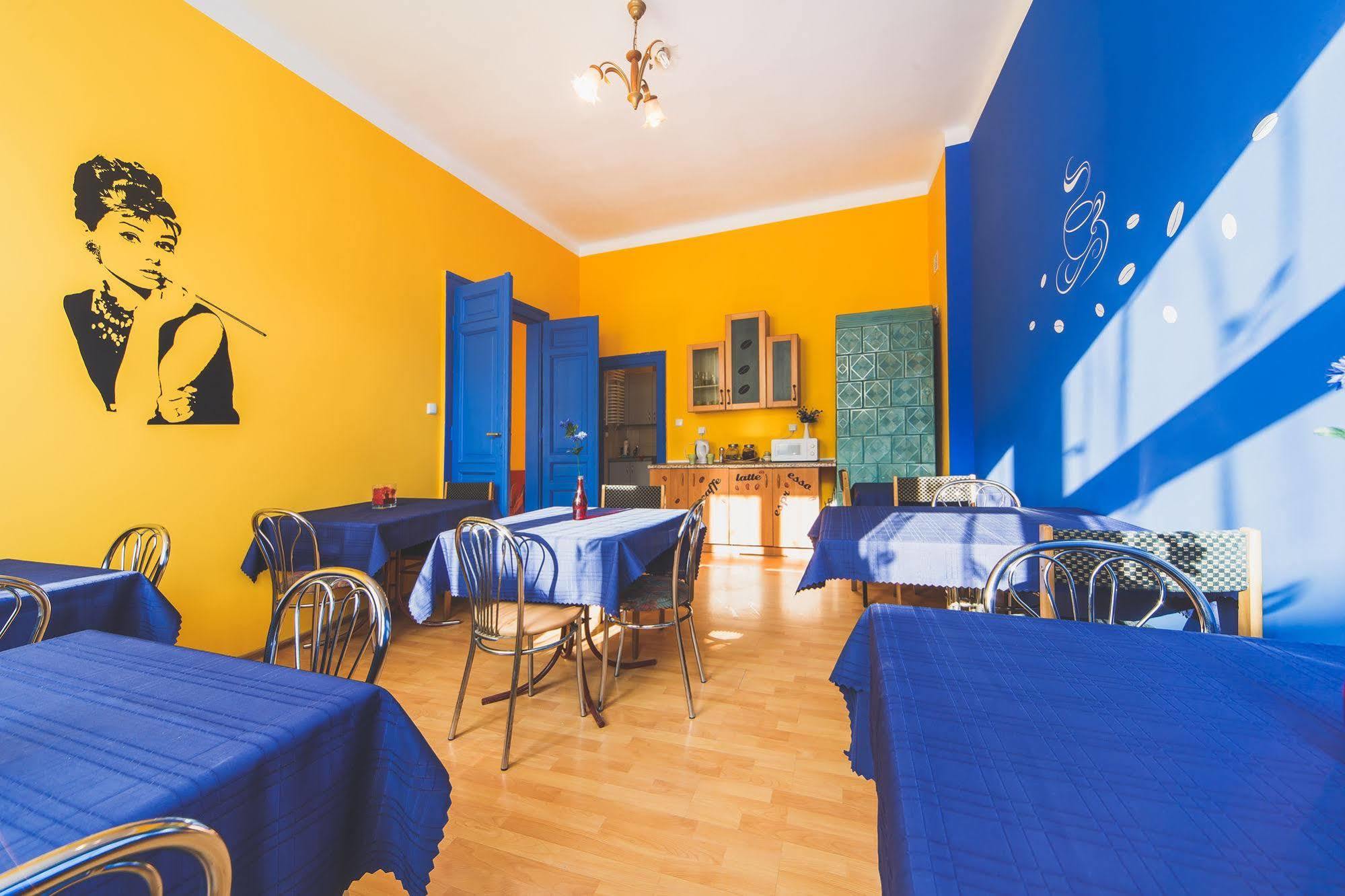 Hostel Tara