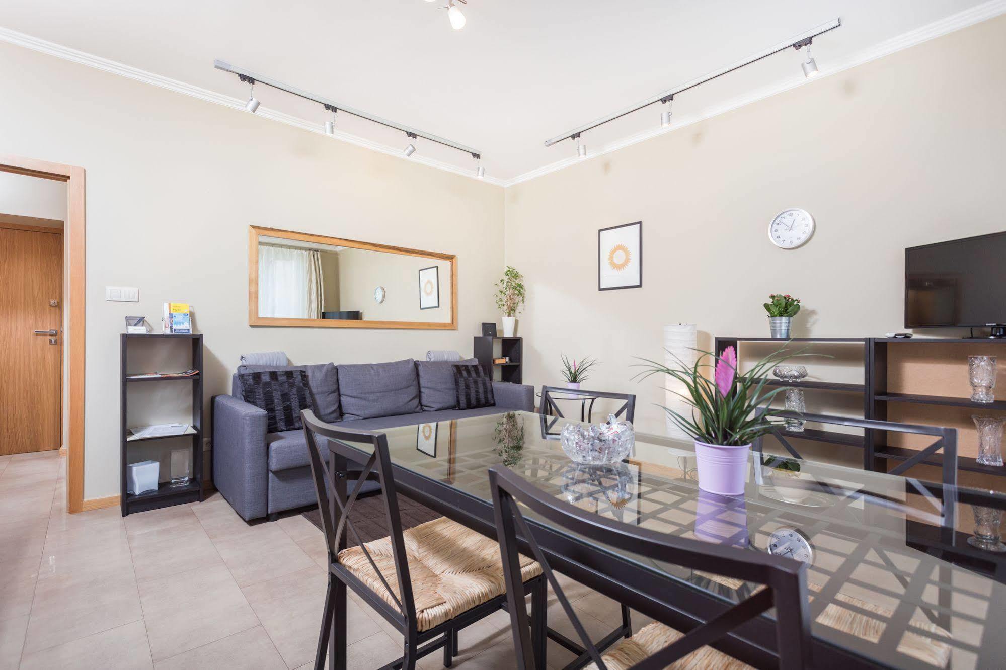 Inpoint Old Town Szeroka Apartment Krakow