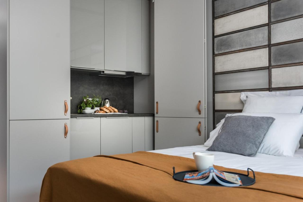 Apartment Academia