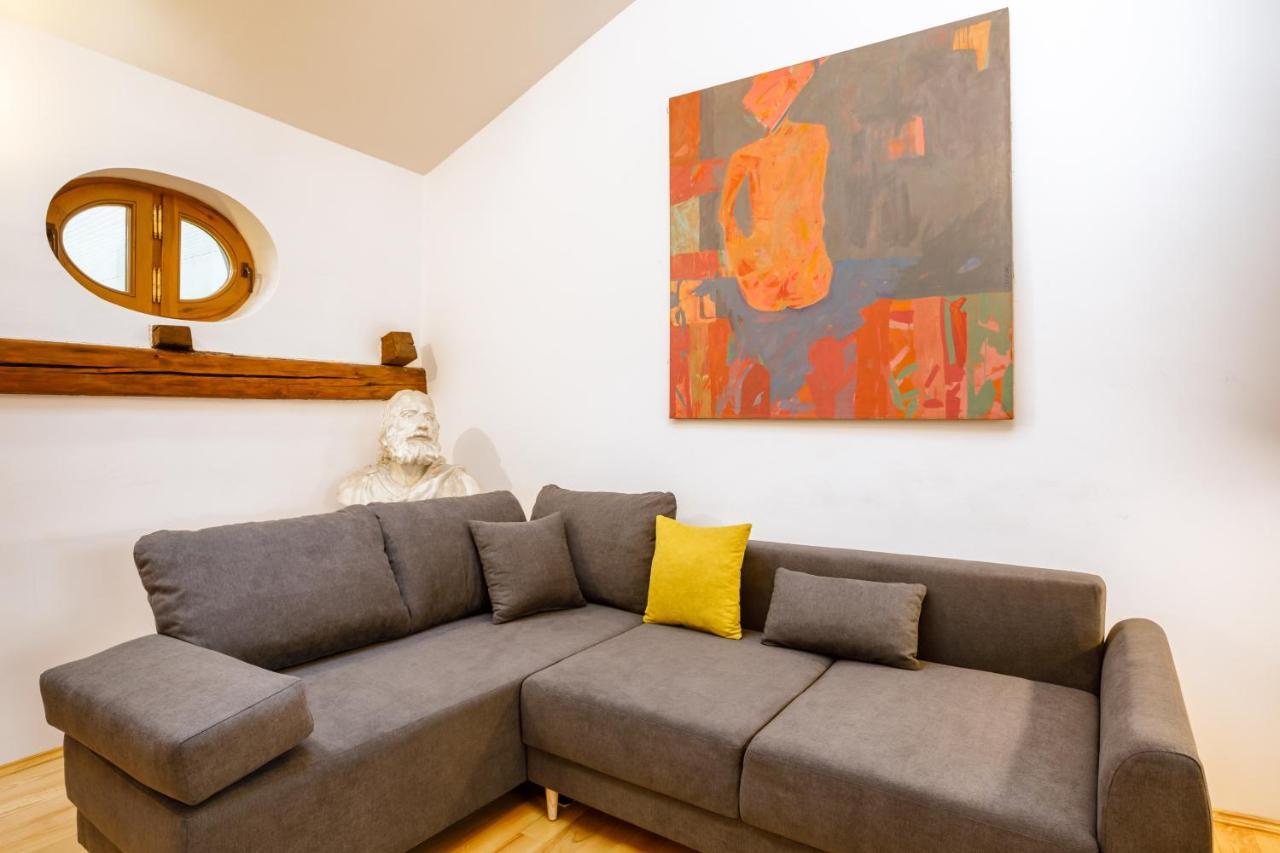 Ok Main Square Appartement *