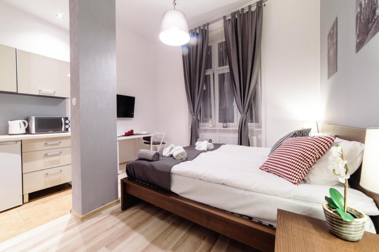 Cracow Rent - Spacious For 2-7 People In Quiet Area - Kolberga Street Nr 3 - 10 Min To Main Square By Foot Hotel apartamentowy *