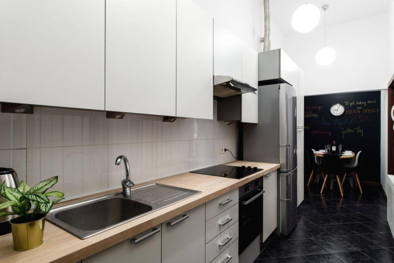 Cracow Rent - Spacious For 2-7 People In Quiet Area - Kolberga Street Nr 3 - 10 Min To Main Square By Foot Hotel apartamentowy