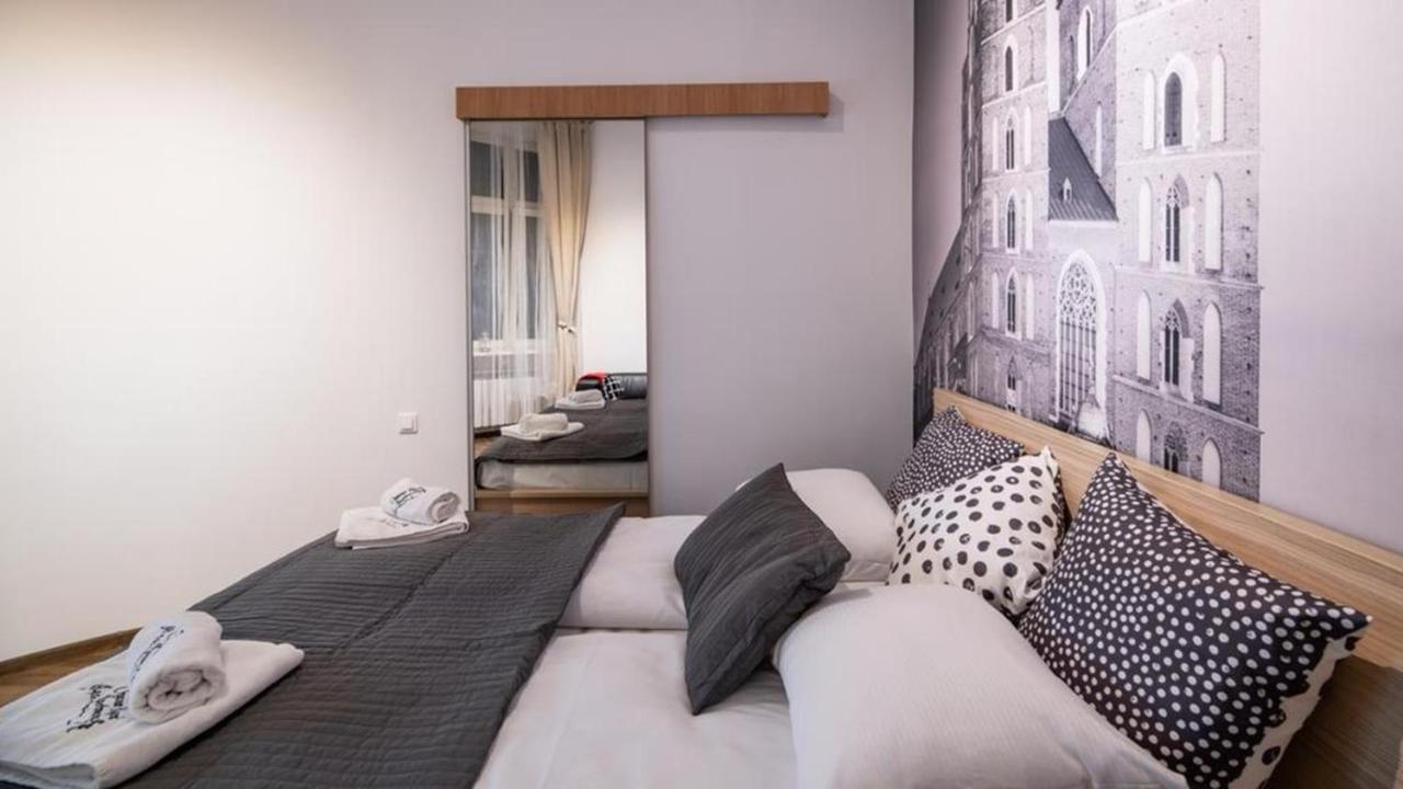 Hotel apartamentowy Cracow Rent - Spacious For 2-7 People In Quiet Area - Kolberga Street Nr 3 - 10 Min To Main Square By Foot