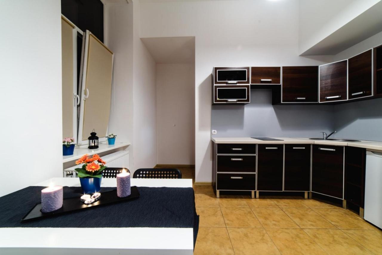 Cracow Rent - Spacious For 2-7 People In Quiet Area - Kolberga Street Nr 3 - 10 Min To Main Square By Foot