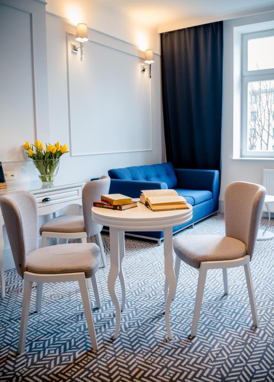 Amber Design Aparthotel 4*