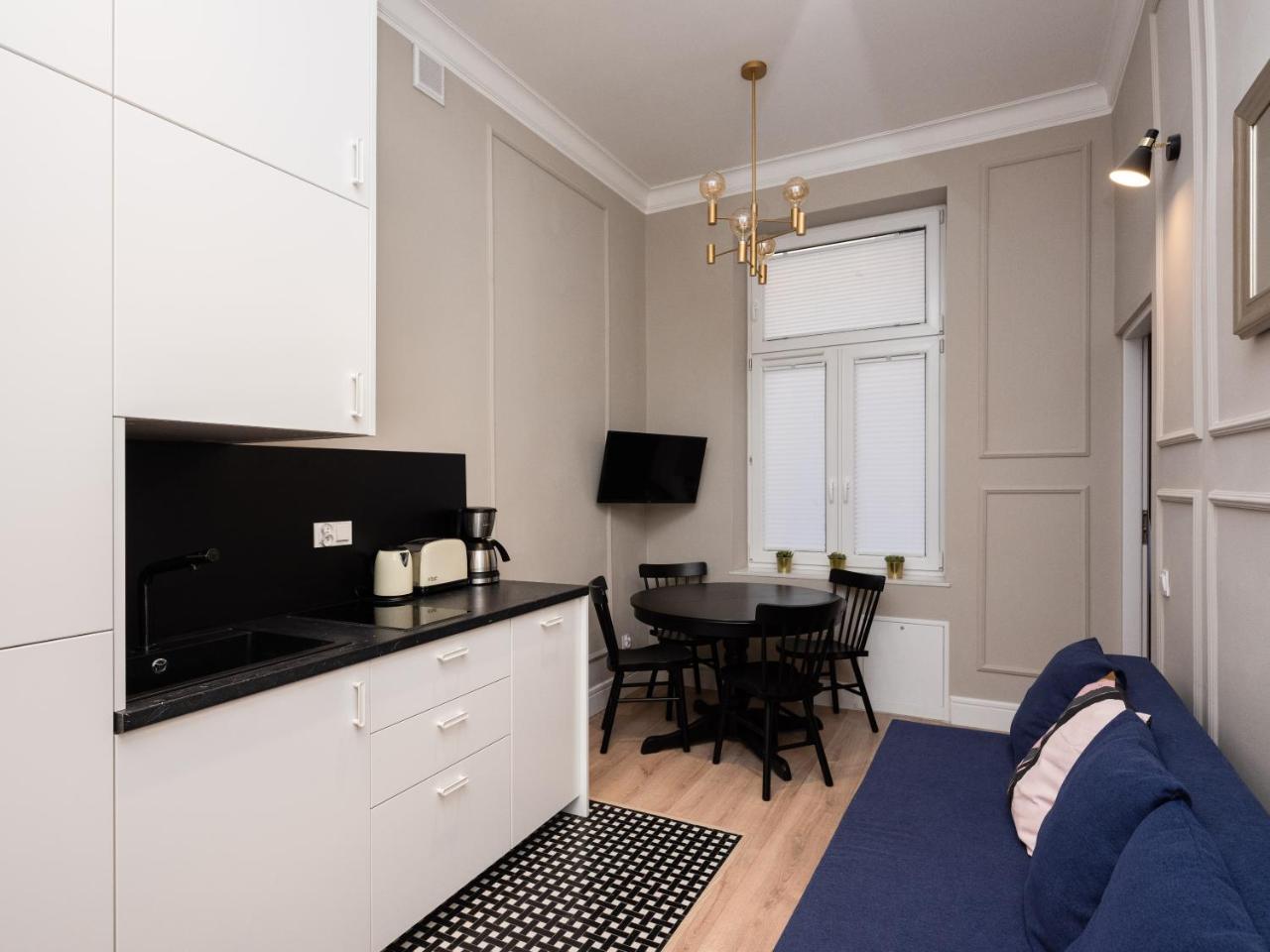 S.lem Boutique - Old Town Apartment