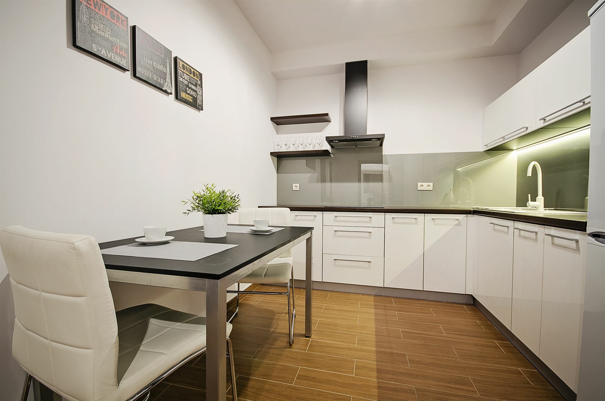Angel Center Hotel apartamentowy 4*