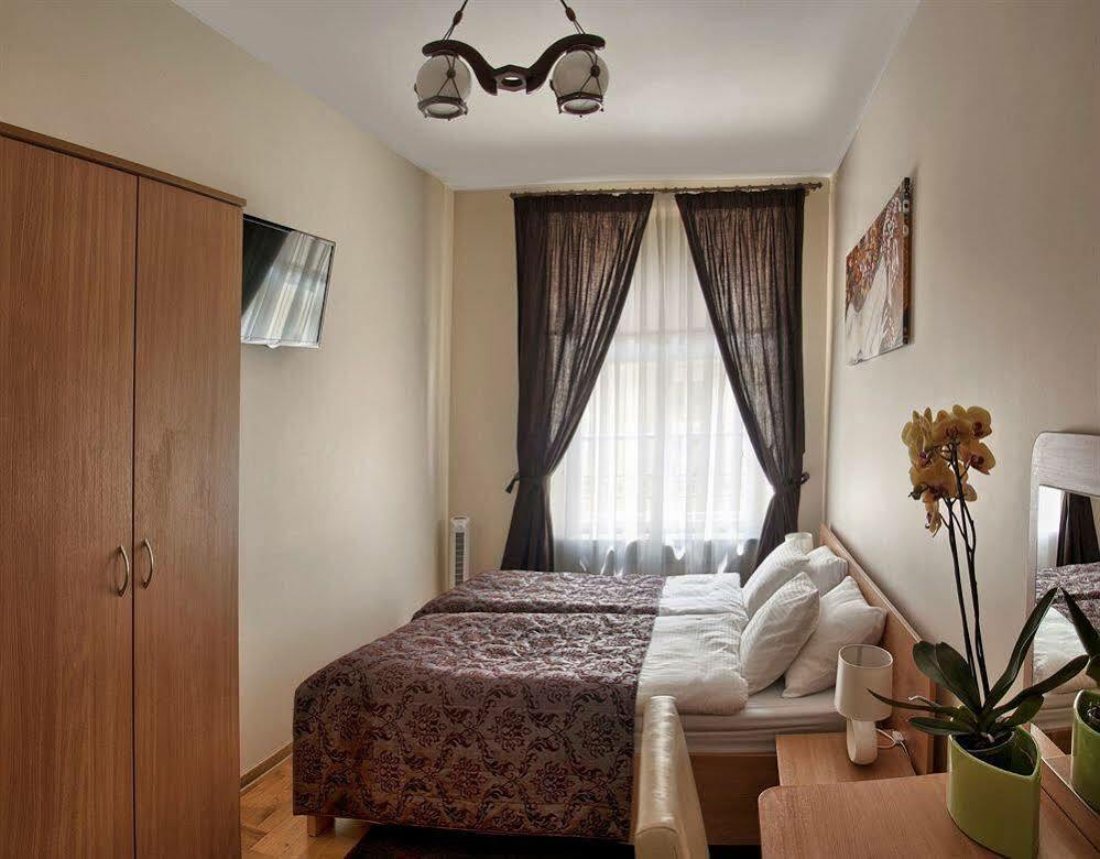 Mikolaj 3*
